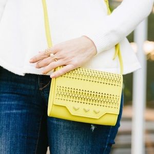 HP 💗🌟 Stella & Dot Nolita Crossbody Bag 🌟💗